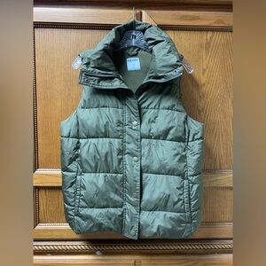Old Navy Womens Puffer Vest Fleece Lined Camo L Green Quilted Full Zip